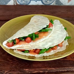 piadina con farina di riso e acqua